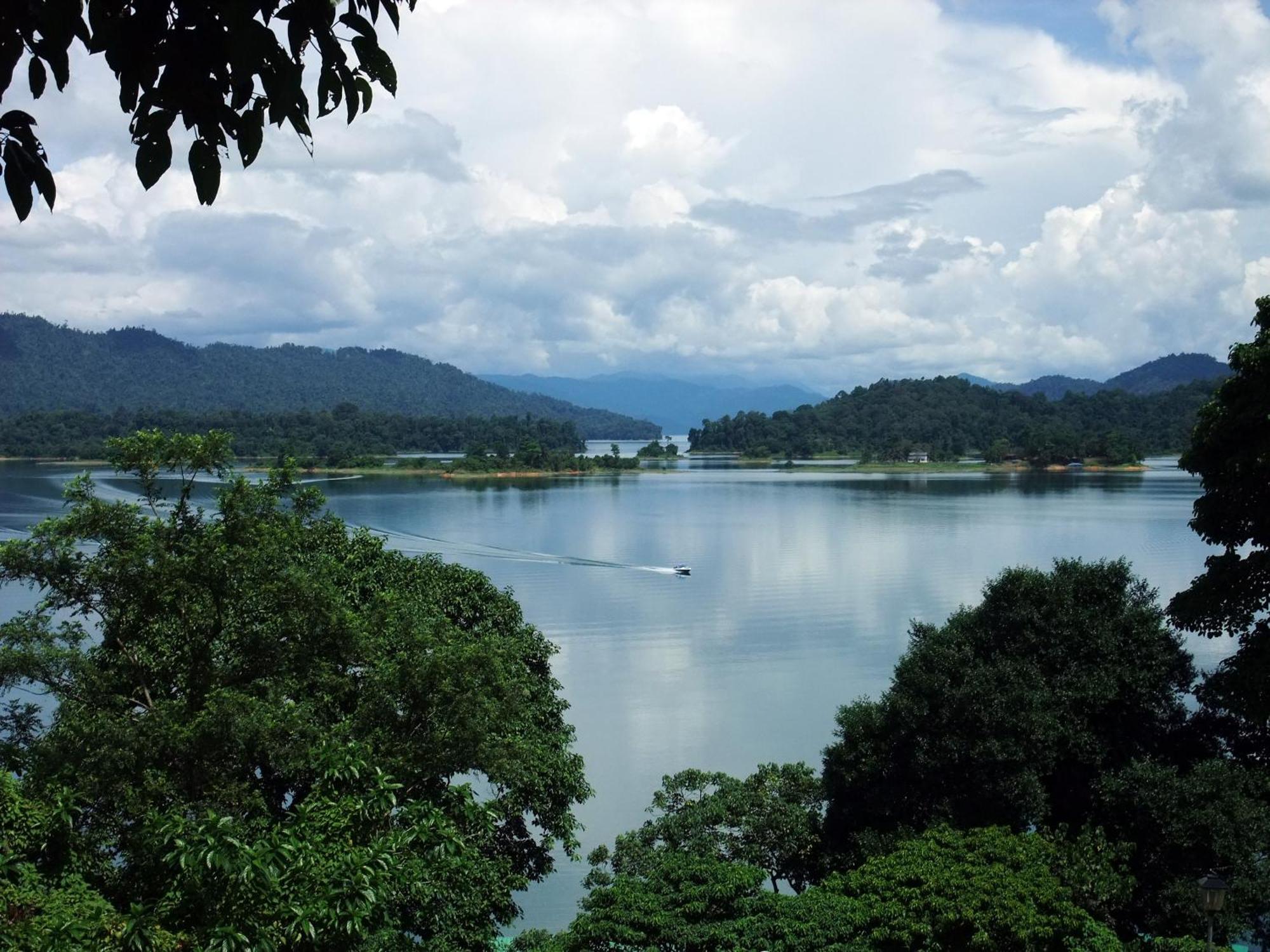 Rayyaz Inn Kuala Terengganu Bagian luar foto