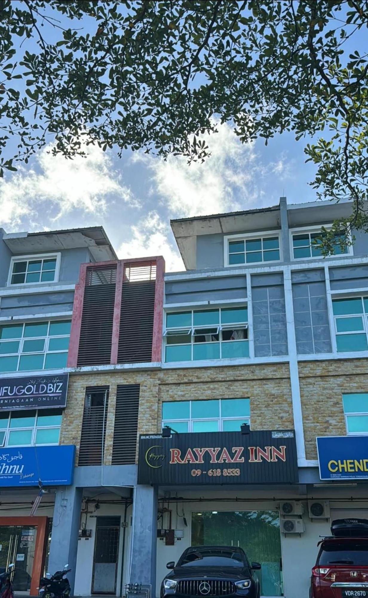 Rayyaz Inn Kuala Terengganu Bagian luar foto