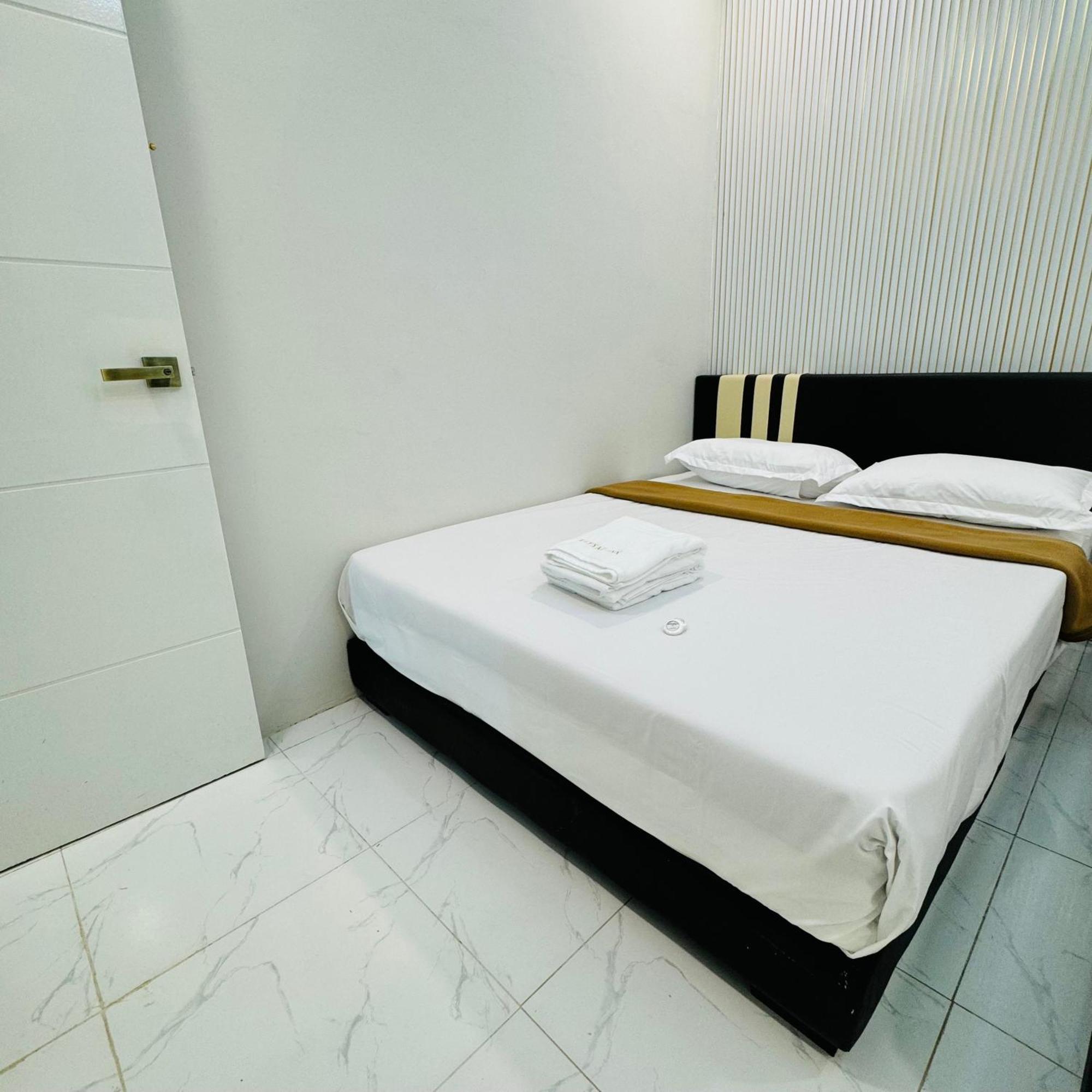 Rayyaz Inn Kuala Terengganu Bagian luar foto